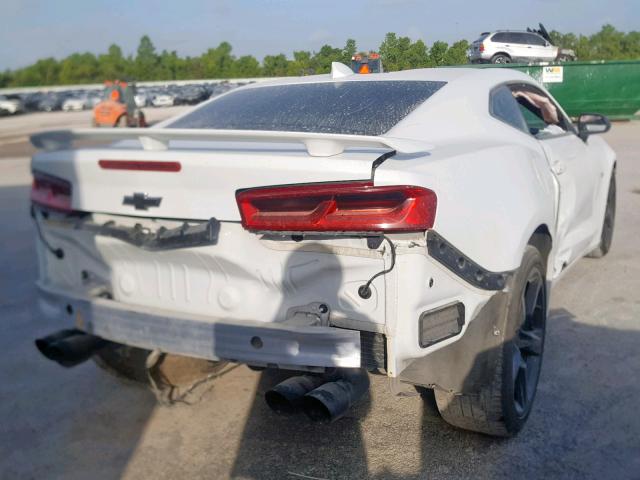 1G1FH1R71G0133121 - 2016 CHEVROLET CAMARO SS WHITE photo 4