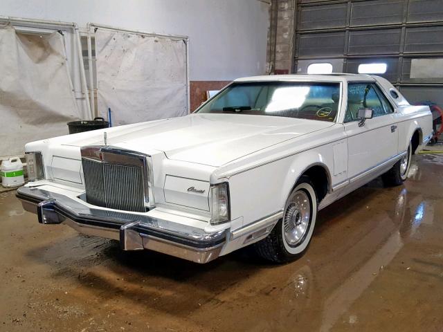 7Y89A873204 - 1977 LINCOLN MARK V WHITE photo 2