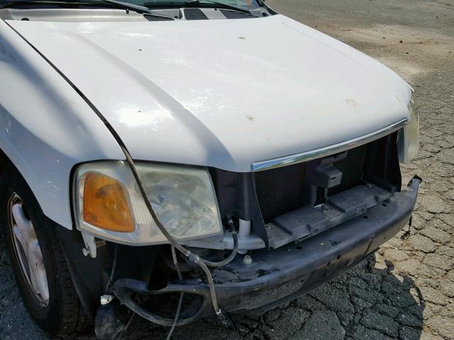 1GKDS13S822296394 - 2002 GMC ENVOY WHITE photo 9