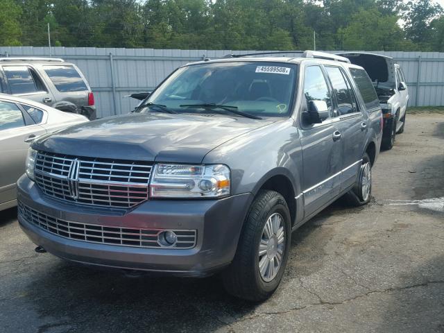 5LMJJ2H56DEL05288 - 2013 LINCOLN NAVIGATOR GRAY photo 2