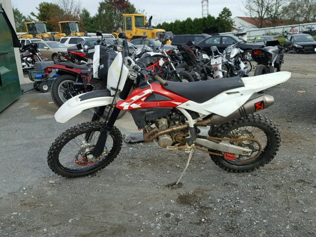 ZKHTX2509BV000157 - 2011 HUSQVARNA TXC I250 WHITE photo 10