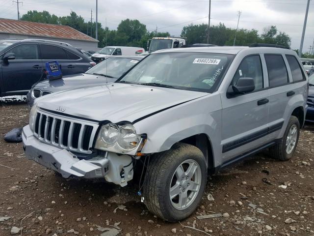 1J4GR48K65C643969 - 2005 JEEP GRAND CHER SILVER photo 2