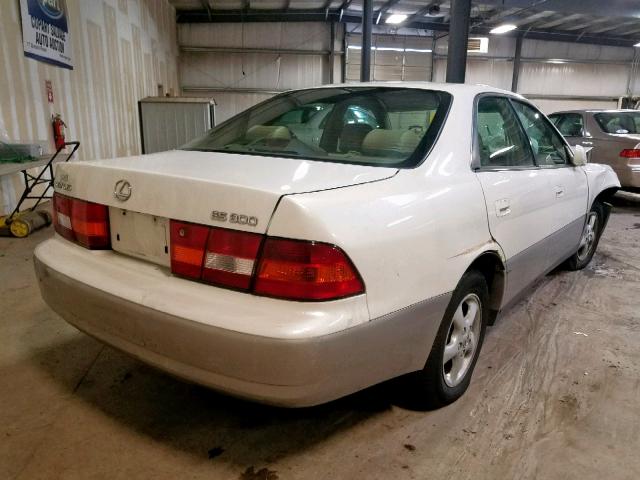 JT8BF28G9W0138079 - 1998 LEXUS ES 300 WHITE photo 4