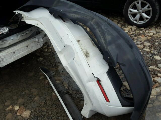 JM1BK343081855005 - 2008 MAZDA 3 HATCHBAC WHITE photo 9