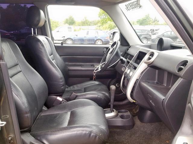 JTLKT324950190796 - 2005 TOYOTA SCION XB GREEN photo 5