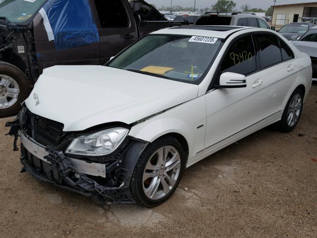 WDDGF4HB2CA642086 - 2012 MERCEDES-BENZ C 250 WHITE photo 2