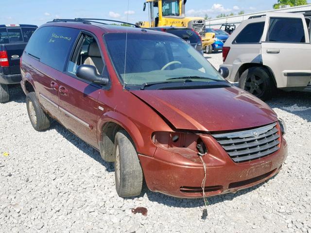 2A4GP54L07R185396 - 2007 CHRYSLER TOWN & COU RED photo 1