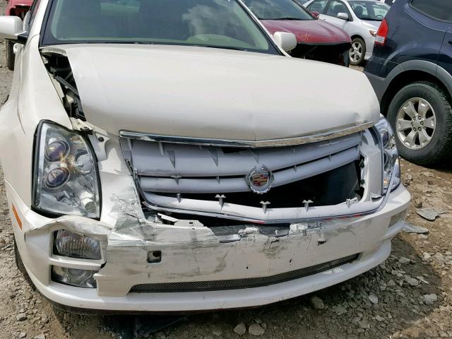 1G6DW677970137022 - 2007 CADILLAC STS WHITE photo 9