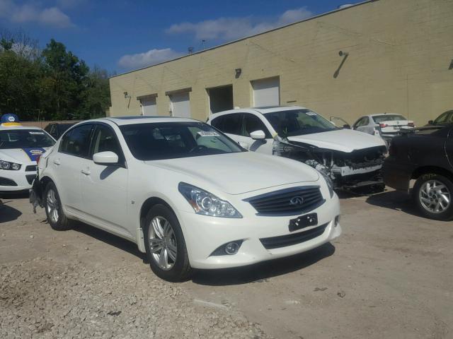 JN1CV6AR6FM650163 - 2015 INFINITI Q40 WHITE photo 1