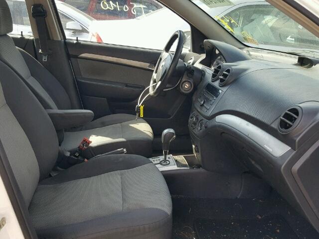 KL1TD6DE1BB155147 - 2011 CHEVROLET AVEO LS WHITE photo 5