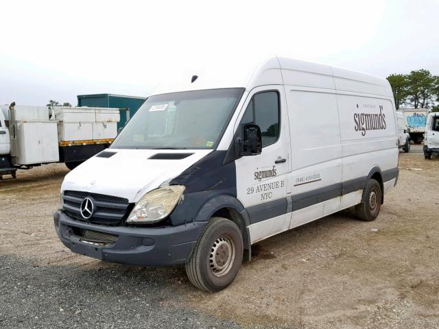 WD3PE8CC5A5455798 - 2010 MERCEDES-BENZ SPRINTER 2 WHITE photo 2