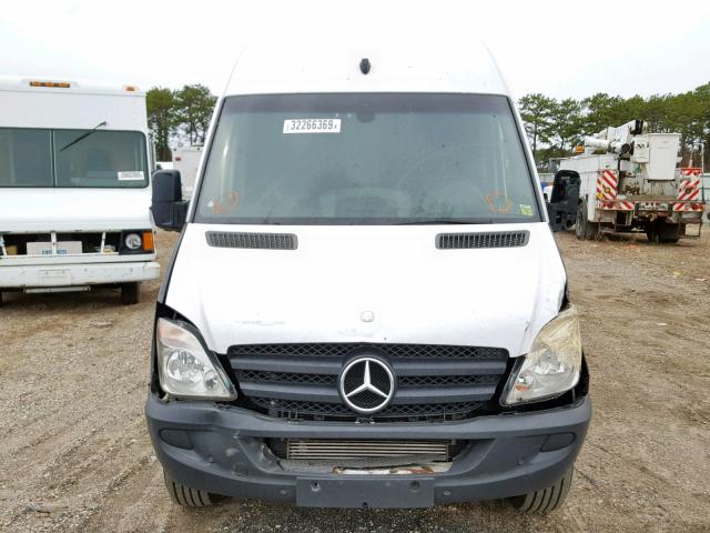 WD3PE8CC5A5455798 - 2010 MERCEDES-BENZ SPRINTER 2 WHITE photo 9