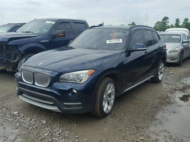 WBAVM5C50DVL63726 - 2013 BMW X1 XDRIVE3 BLUE photo 2