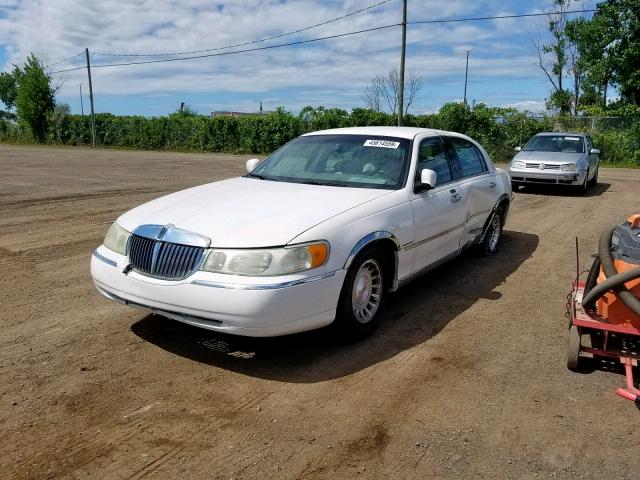 1LNHM85W41Y655408 - 2001 LINCOLN TOWN CAR C WHITE photo 2