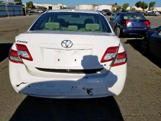 4T1BF3EK7BU752725 - 2011 TOYOTA CAMRY BASE WHITE photo 9