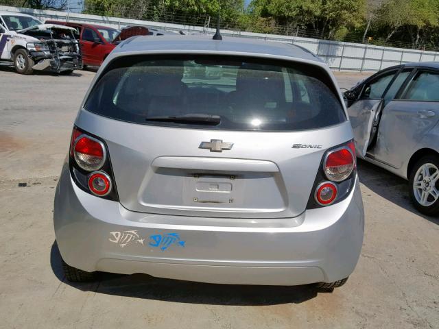 1G1JA6SH6D4102112 - 2013 CHEVROLET SONIC LS GRAY photo 9