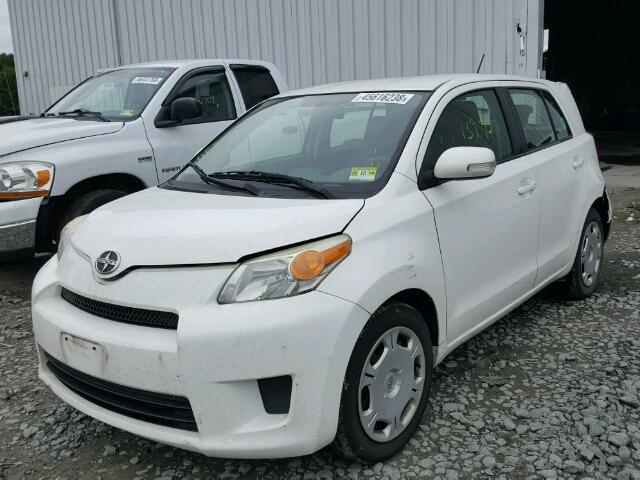 JTKKU10449J038577 - 2009 TOYOTA SCION XD WHITE photo 2