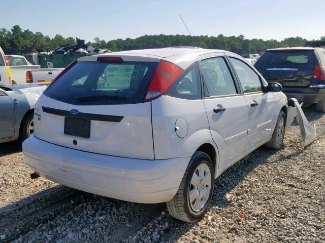 1FAHP37N57W182583 - 2007 FORD FOCUS ZX5 WHITE photo 4