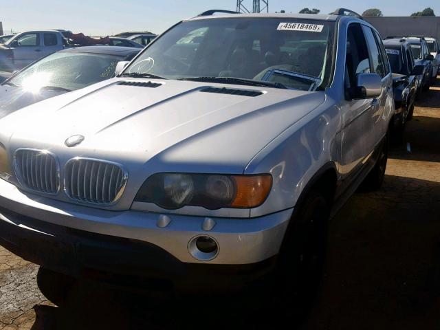 5UXFB33512LH35361 - 2002 BMW X5 4.4I SILVER photo 2