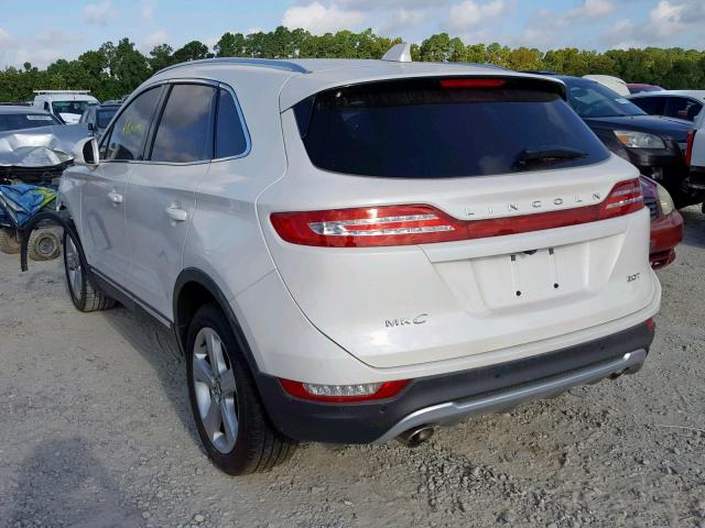 5LMCJ1C93HUL33610 - 2017 LINCOLN MKC PREMIE WHITE photo 3