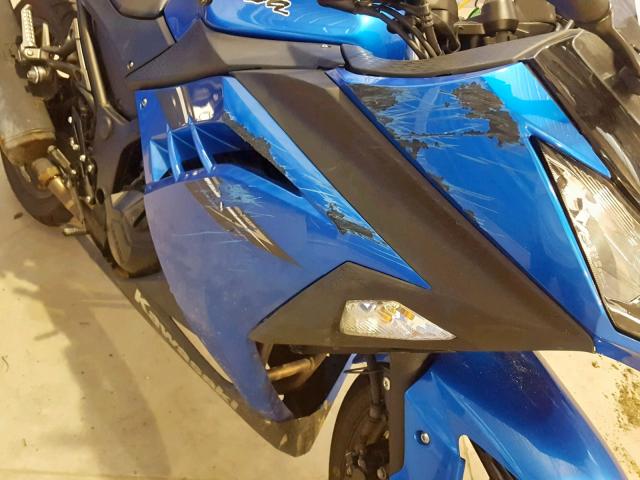 JKAEX8A16HDA31150 - 2017 KAWASAKI EX300 A BLUE photo 9