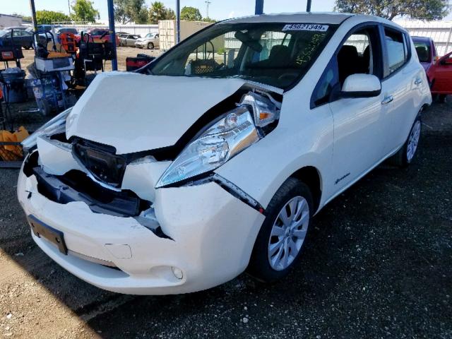 1N4BZ0CPXHC301382 - 2017 NISSAN LEAF S WHITE photo 2