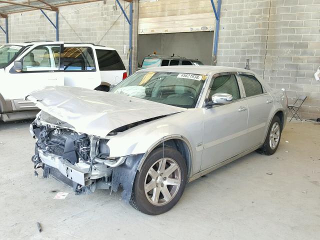 2C3KA53G76H498623 - 2006 CHRYSLER 300 TOURIN SILVER photo 2