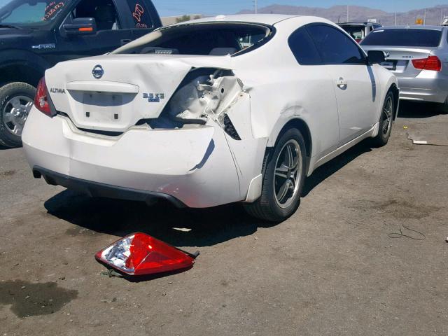 1N4BL24E68C197581 - 2008 NISSAN ALTIMA 3.5 WHITE photo 4