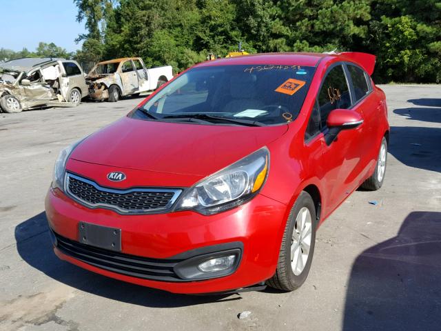 KNADN4A38D6198829 - 2013 KIA RIO EX RED photo 2