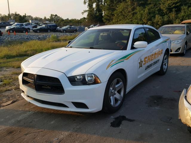 2C3CDXAT8CH153992 - 2012 DODGE CHARGER PO WHITE photo 2