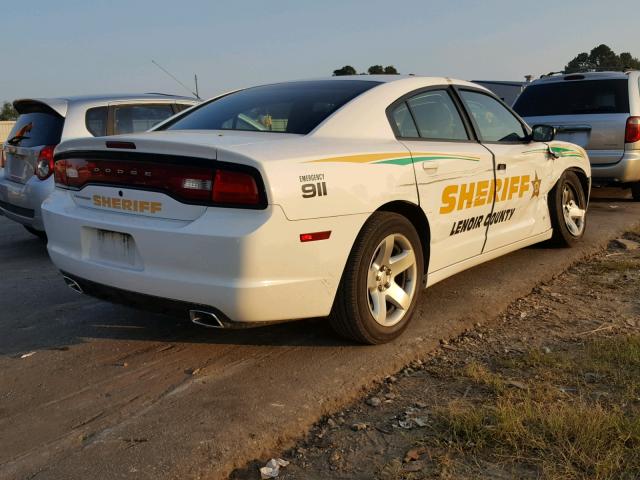2C3CDXAT8CH153992 - 2012 DODGE CHARGER PO WHITE photo 4
