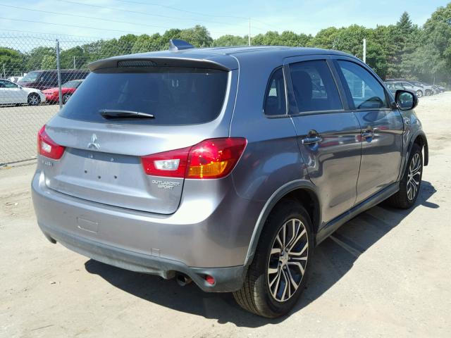 JA4AP3AU1HZ052368 - 2017 MITSUBISHI OUTLANDER SILVER photo 4