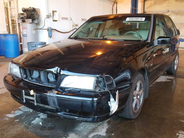 YV1LT56D7X2587060 - 1999 VOLVO S70 BLACK photo 2