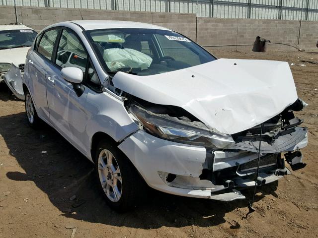 3FADP4EJ9FM123765 - 2015 FORD FIESTA SE WHITE photo 1