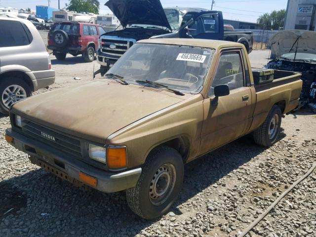 JT4RN50R6J0346575 - 1988 TOYOTA PICKUP 1/2 BROWN photo 2