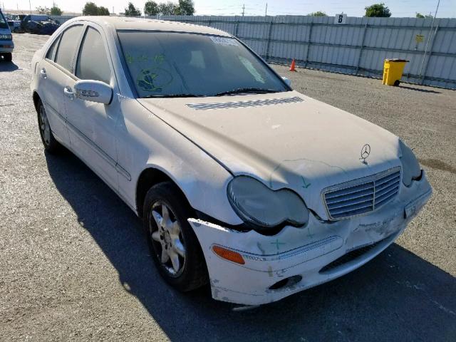 WDBRF61J31F108576 - 2001 MERCEDES-BENZ C 240 WHITE photo 1