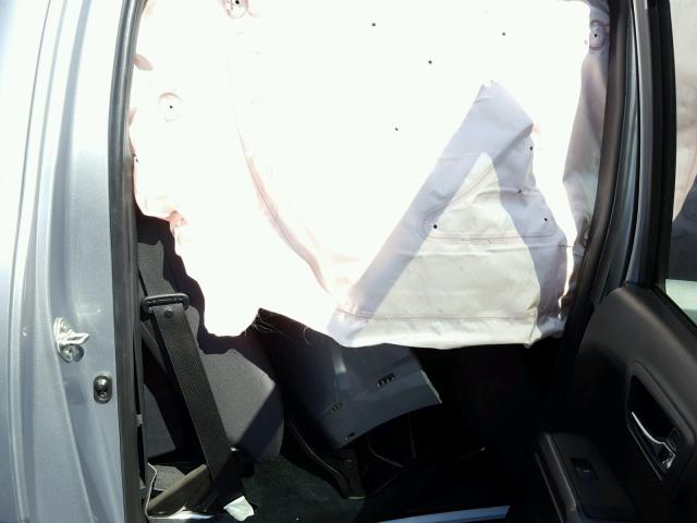 3TMAZ5CN8GM013956 - 2016 TOYOTA TACOMA DOU GRAY photo 6