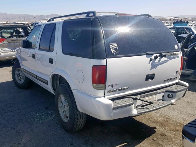 1GNDT13W1Y2120492 - 2000 CHEVROLET BLAZER WHITE photo 3