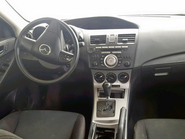 JM1BL1U50B1491428 - 2011 MAZDA 3 S WHITE photo 9