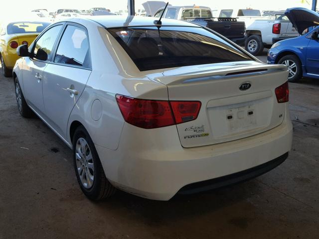 KNAFU4A29B5415634 - 2011 KIA FORTE EX WHITE photo 3