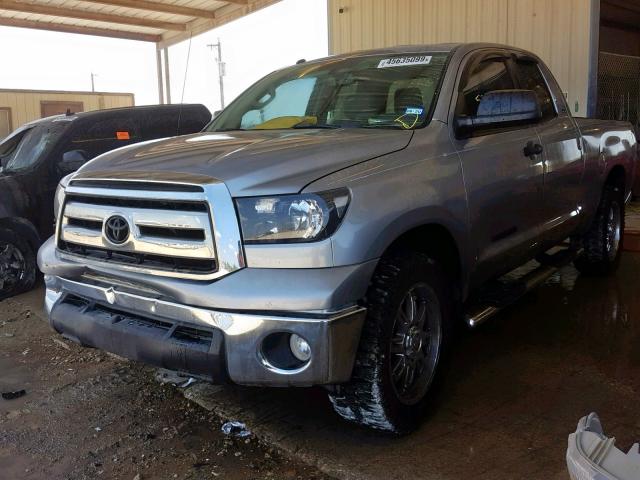 5TFRM5F19DX062924 - 2013 TOYOTA TUNDRA DOU GRAY photo 2