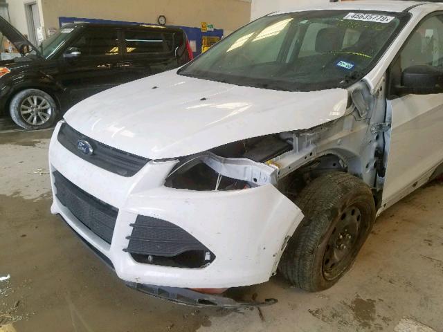 1FMCU0F7XFUB88416 - 2015 FORD ESCAPE S WHITE photo 9