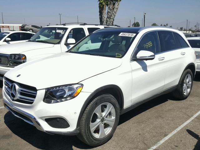 Wdc0g4jb1jf 18 Mercedes Benz Glc 300 White Price History History Of Past Auctions Prices And Bids History Of Salvage And Used Vehicles