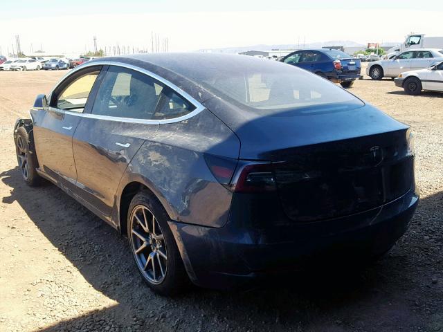 5YJ3E1EAXJF018871 - 2018 TESLA MODEL 3 GRAY photo 3