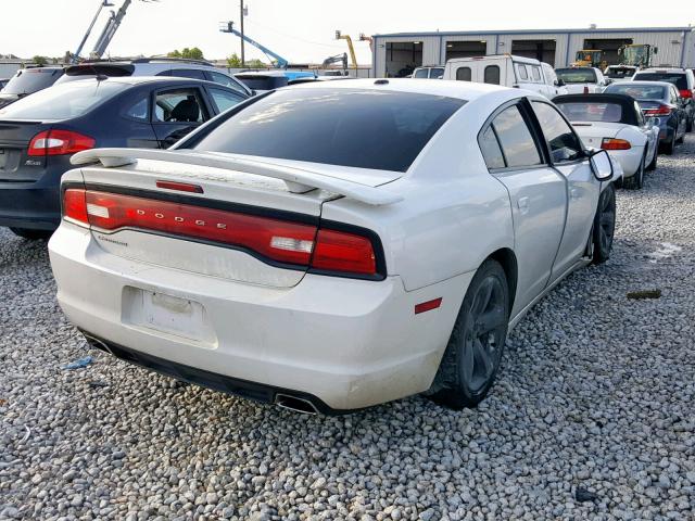 2C3CDXHG9DH611811 - 2013 DODGE CHARGER SX WHITE photo 4