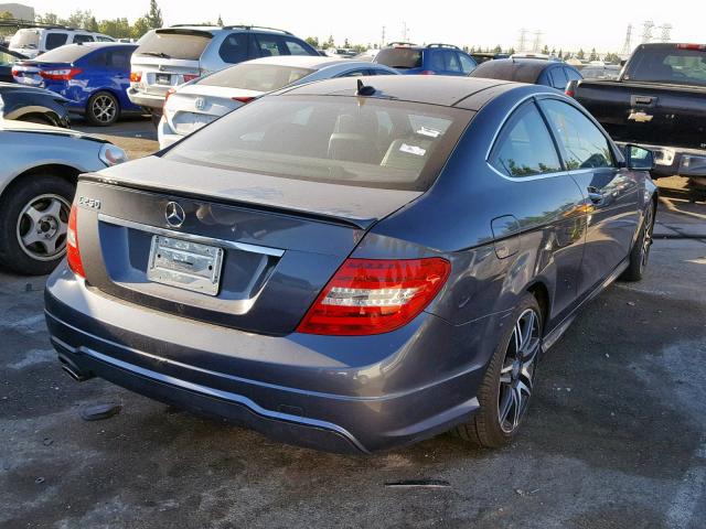 WDDGJ4HB2DG064164 - 2013 MERCEDES-BENZ C 250 GRAY photo 4