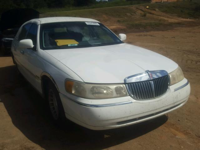 1LNFM81W2WY624758 - 1998 LINCOLN TOWN CAR E WHITE photo 1