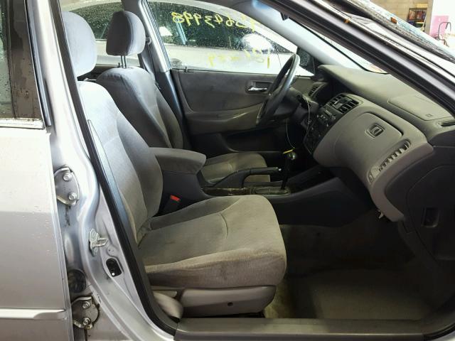 1HGCF86632A019047 - 2002 HONDA ACCORD VAL SILVER photo 5