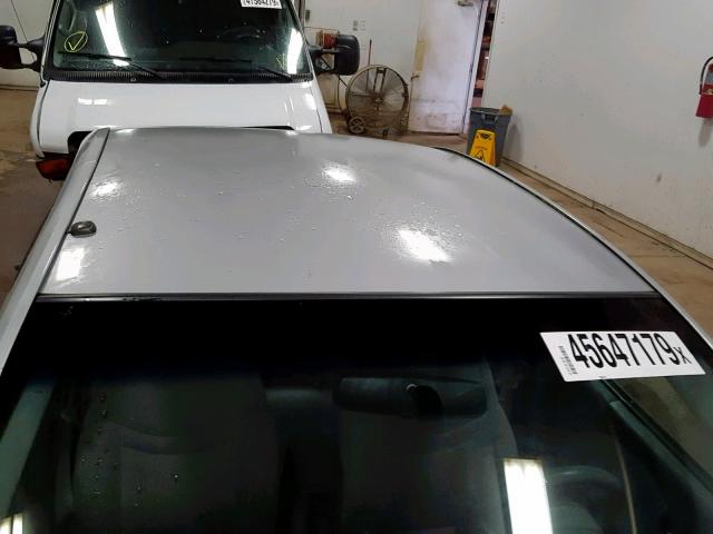 1G8AJ52FX4Z154307 - 2004 SATURN ION LEVEL SILVER photo 9