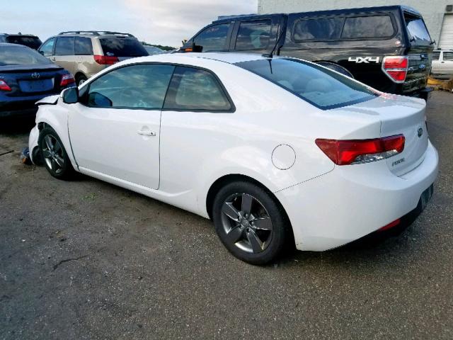 KNAFU6A21B5399750 - 2011 KIA FORTE EX WHITE photo 3